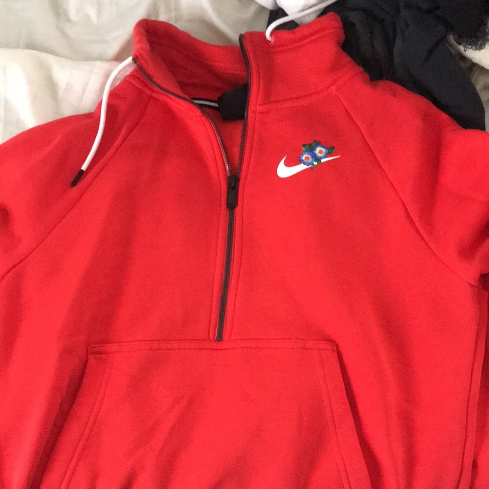 Nike Pull Over - image 2